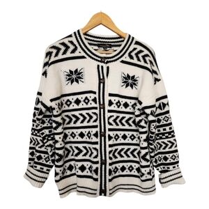 Vintage Black and White Patterned buttondown cardigan Sweater